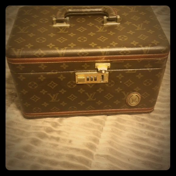 Louis Vuitton, Bags, Louis Vuitton Makeup Travel Case